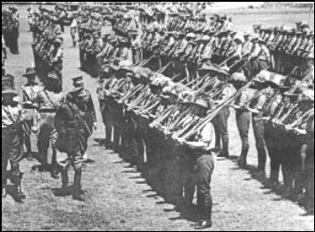 http://www.lancers.org.au/newsletters_old/aug1939/inspection_of_%20troop.jpg